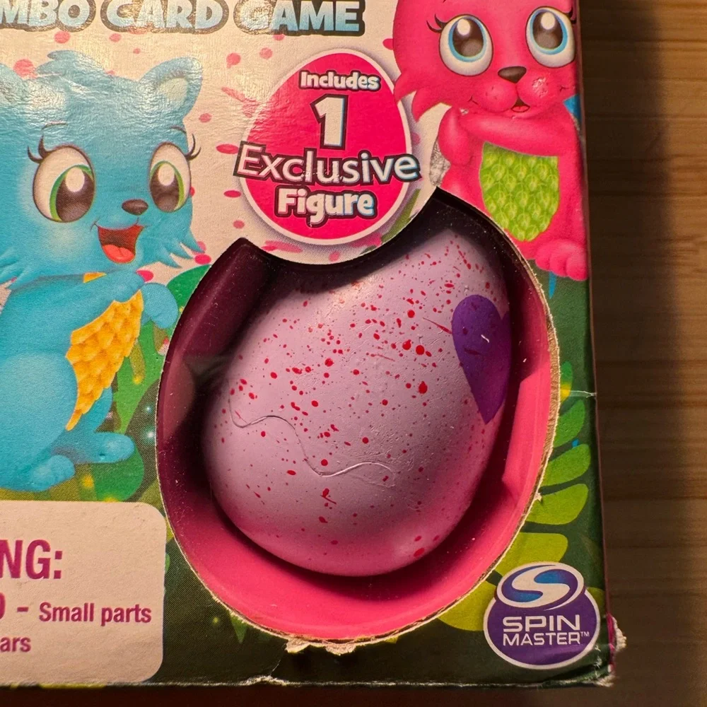 Hatchimals CollEGGtibles Jumbo Card Game w/ 1 Exclusive Figure Egg